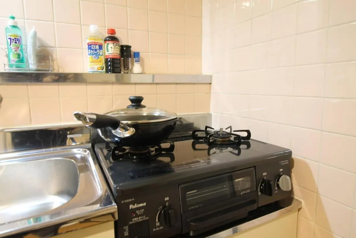 Earls Court - Spacious & Relaxing Just 4 Blocks To Peace Park Hiroshima Apartment